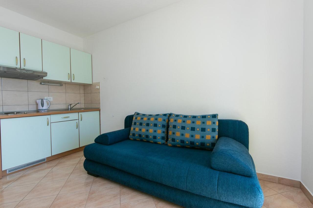 Apartments By The Sea Igrane, Makarska - 20014 Kültér fotó