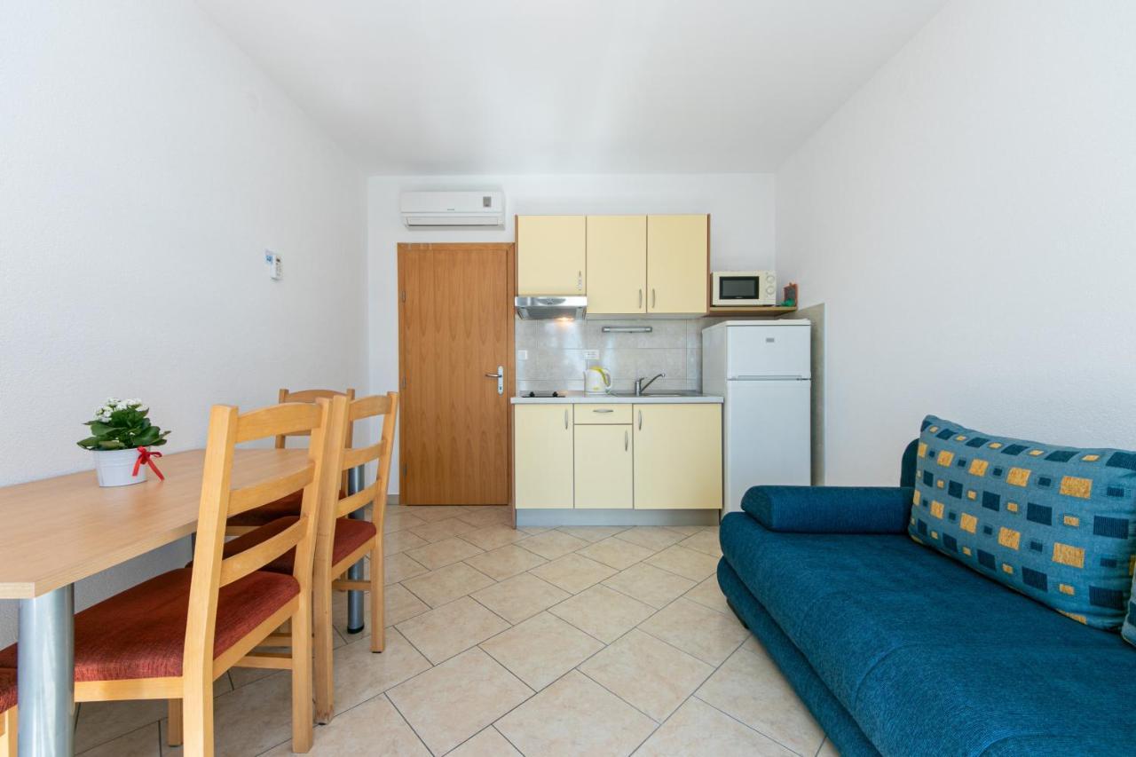 Apartments By The Sea Igrane, Makarska - 20014 Kültér fotó